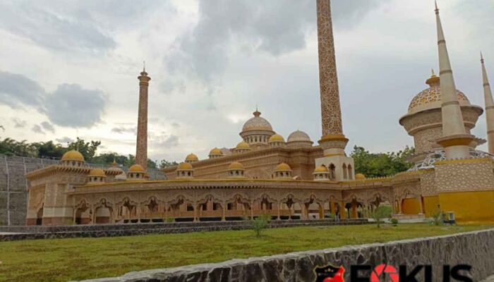 Pedagang Semrawut, Sampah Berserakan: Potret Buram Masjid An-Nahdla Bojonegoro