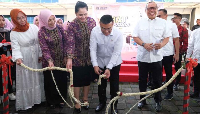 Buka Bazar Ramadan Kementerian ATR/BPN 2025, Wamen Ossy: Bentuk Kepedulian Kita Bersama