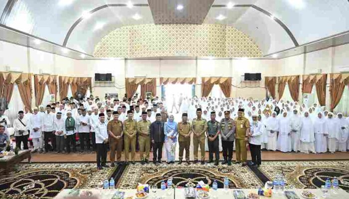 Bupati Rohil Buka Secara Resmi Bimbingan Manasik Haji Tingkat Kabupaten Tahun 2025