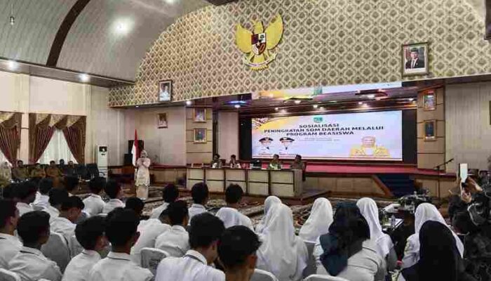 Tingkatkan SDM, Pemkab Rohil Sosialisasikan Beasiswa