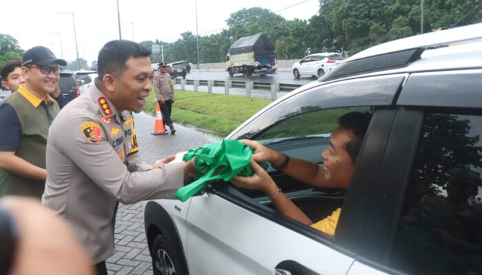 Kapolresta Sidoarjo Cek Arus Balik Lebaran di Rest Area KM 753