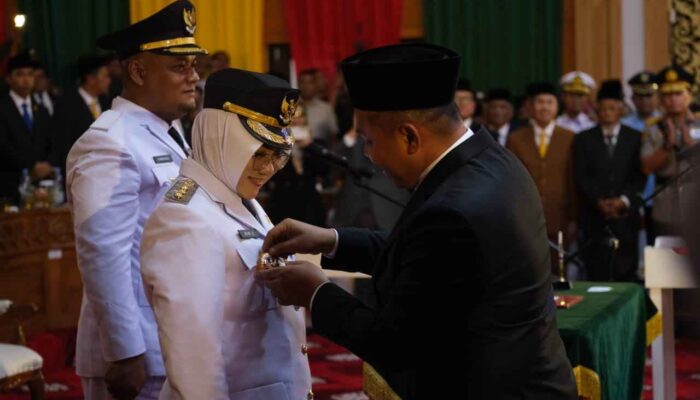 Gubernur Riau Lantik Bupati dan Wakil Bupati Siak: “Menjaga Tuah Menjaga Marwah” Jadi Pesan Utama
