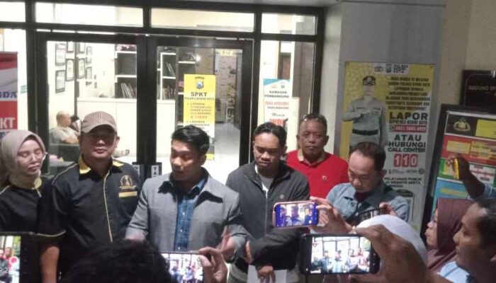 Didi Sungkono, SH.MH.: Kepala SMKN 1 Kota Kediri PERSEKUSI WARTAWAN dengan SAJAM CELURIT, Dilaporkan POLISI