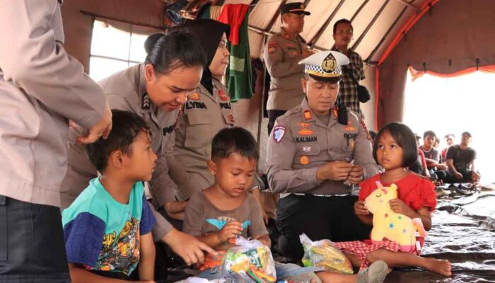 Memulihkan Asa di Balik Tenda Pengungsian: Polres Siak Gelar Trauma Healing Pasca-Kerusuhan
