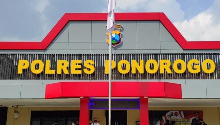Masyarakat Apresiasi Kinerja Kapolres Ponorogo dan Kasat Reskrim: Ungkap Kasus Pembunuhan, Produksi Obat Herbal Ilegal, hingga Mafia Solar