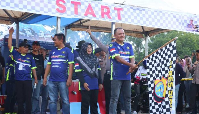 Drag Bike Meriahkan HUT Lalu Lintas Bhayangkara ke -70, Ribuan Warga Tumpah Ruah di Jalan Hang Jebat Siak