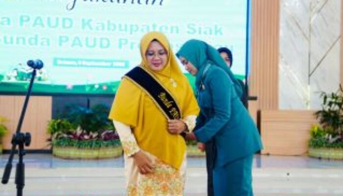 Afni Zulkifli Resmi Dikukuhkan Jadi Bunda PAUD, Bunda Literasi, dan Pembina Dekranasda Siak