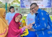 Jaga Stabilitas Harga Jelang Lebaran, PT IKPP Salurkan 3.000 Liter Minyak Goreng Murah di Siak