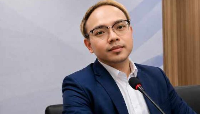 Mantan Kepala Desa Gempolsari Sya’rony Aliem Membayar Uang Pengganti Atas Putusan Mahkamah Agung di Kejaksaan Negeri Sidoarjo