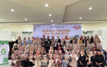 Sinergi Manis PT IKPP, Sulap Kreativitas Ibu-Ibu Siak Jadi Peluang Cuan Lewat Bolu Gulung Batik