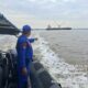 Pompong Karam Hantam Tongkang, Pemilik Barang dan Petugas Bea Cukai Hilang Terseret Arus