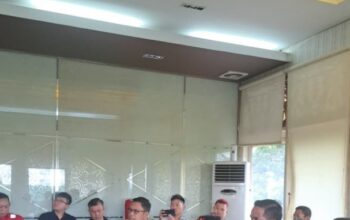 Bupati Zukri Pimpin Rapat Dukungan Penanganan Jalan Lintas Bono Ruas Sebekek-Segamai