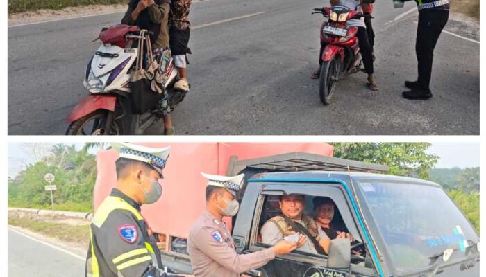 Kabut Asap Pekat Melanda Siak, Satlantas Polres Turun ke Jalan Bagikan Masker dan Imbau Kewaspadaan