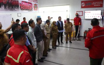 Siak Pertahankan “Zero Fire Spot”, Bupati Afni Inspeksi Markas Canggih PT Arara Abadi