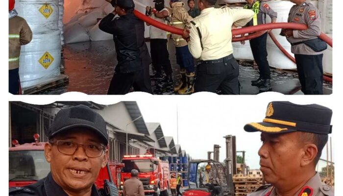 Polisi Bersama Tim Gabungan Bergerak Cepat, Kebakaran Gudang PT Wings Surya Driyorejo Berhasil Dipadamkan 4 Jam