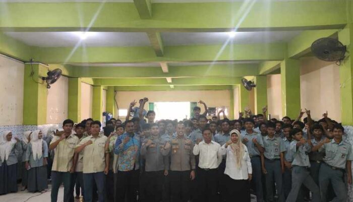 Cegah Kenakalan Remaja dan Bullying, Polresta Sidoarjo Edukasi Siswa SMK YPM 4 Taman