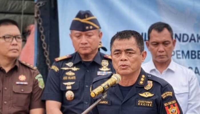KAKI Jatim: Gebrak Rokok Ilegal hingga Penyelundupan, Kinerja Dirjen Bea Cukai Layak Diapresiasi Presiden