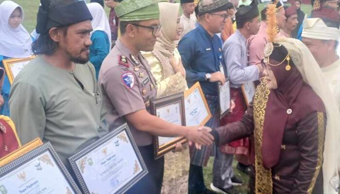 Raih Penghargaan di HUT ke-27 Siak, Ini Rahasia Sukses Program SULINGMAS Polsek Tualang